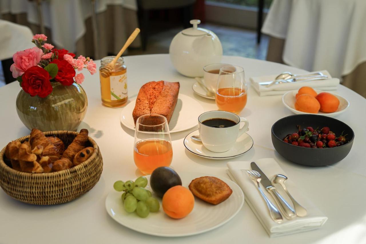 Hostellerie De Льоверноа Екстериор снимка