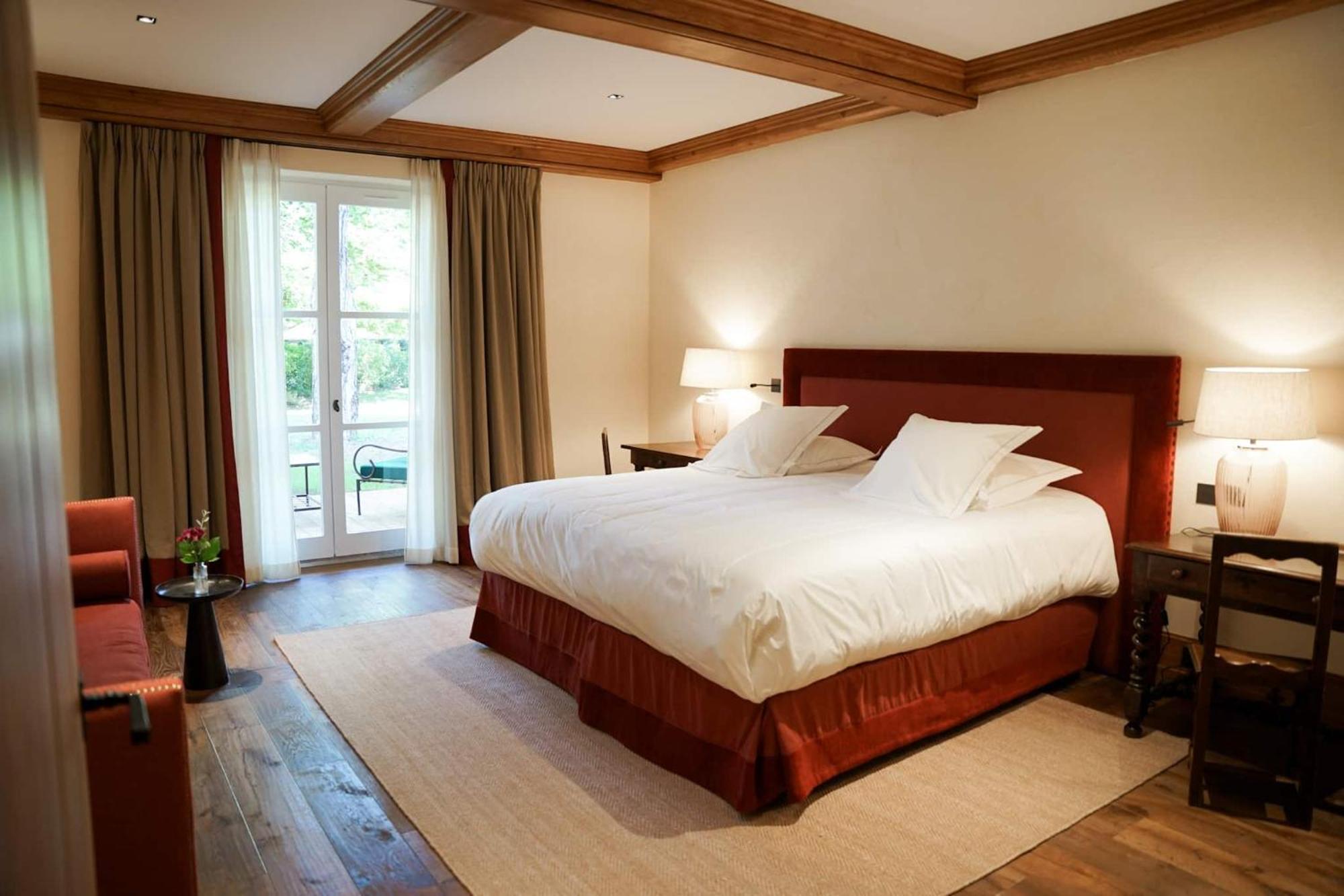 Hostellerie De Льоверноа Екстериор снимка